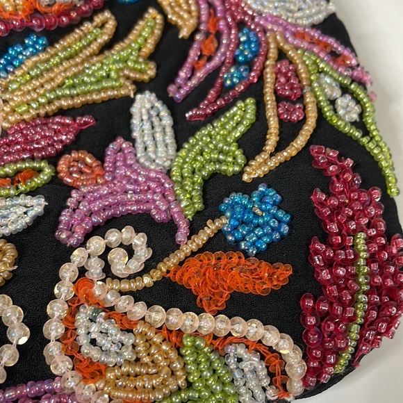 Beaded purse. New condition . Beautiful colors . 10 width / 6 length / 12 strap - Picture 6 of 6